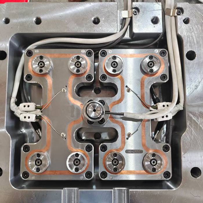 hot runner system 14.jpg